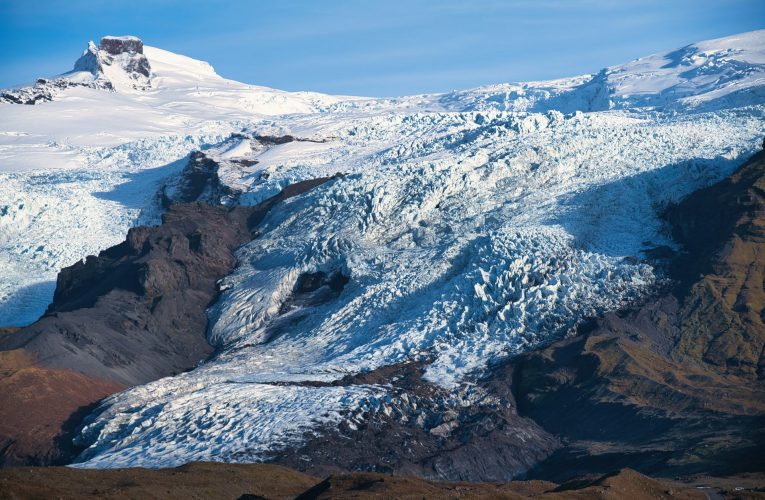 Crise Climática Global: Da Antártida à Europa, Alertas Científicos se Intensificam