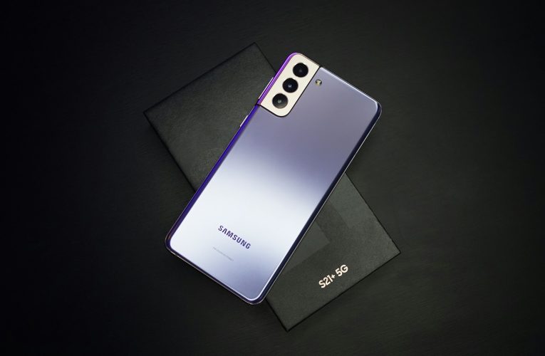 Do Intermediário Valente ao Futuro Inteligente: A Evolução da Samsung até a One UI 9